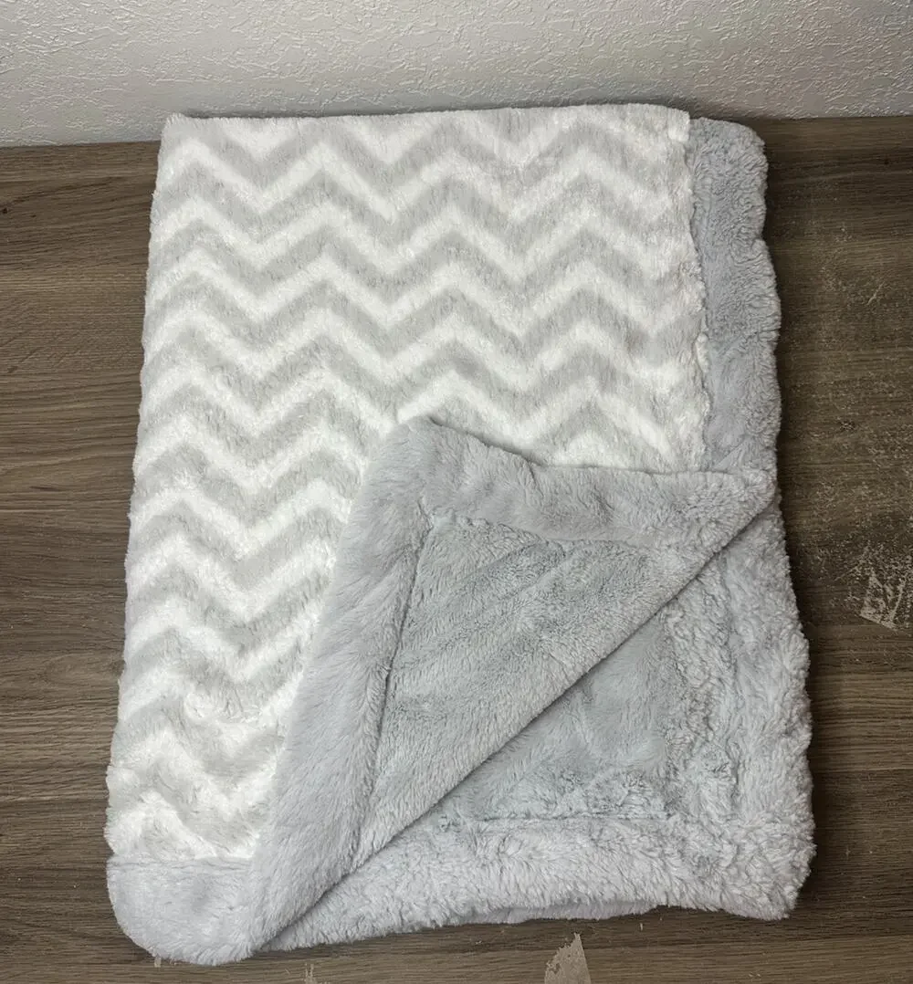 KOALA BABY Blanket Gray Chevron Lovey Plush Faux Fur Minky Toys R Us grey